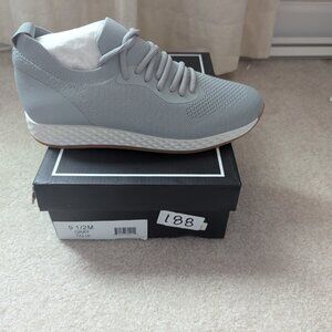 NWT Urban Sport by J/Slides Gray Talia Stretch Knit Sneakers - Women's 9.5M